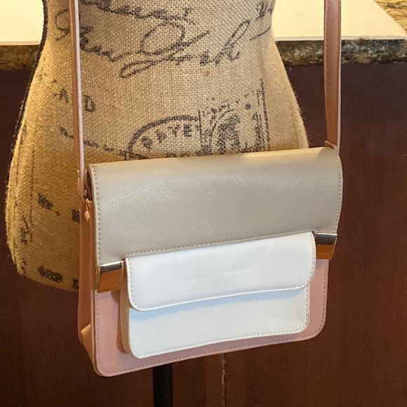 Madison West tan ivory and peach bag with gold trim. - Picture 1 of 6